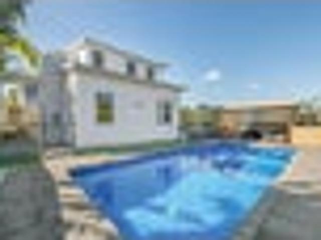 House for sale in Awhitu