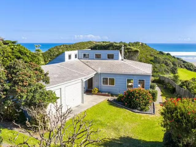 House for sale in Baylys Beach, Northland