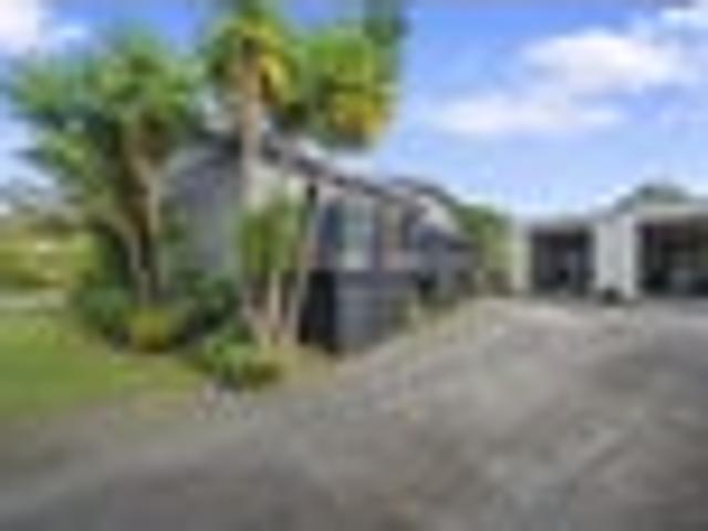 House for sale in Awhitu