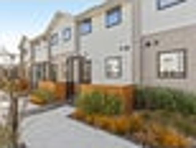 House for sale in Chaslands, Canterbury