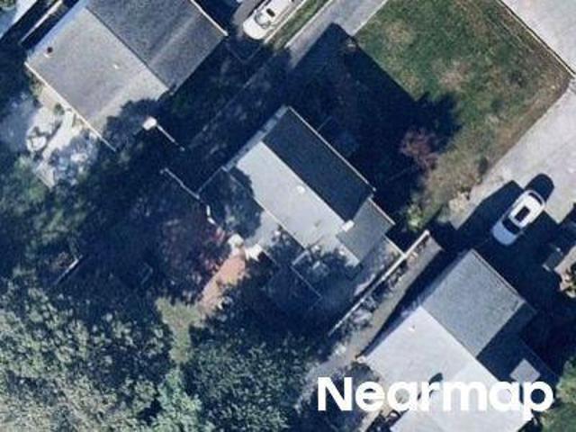 House for sale in Bay Shore, New York