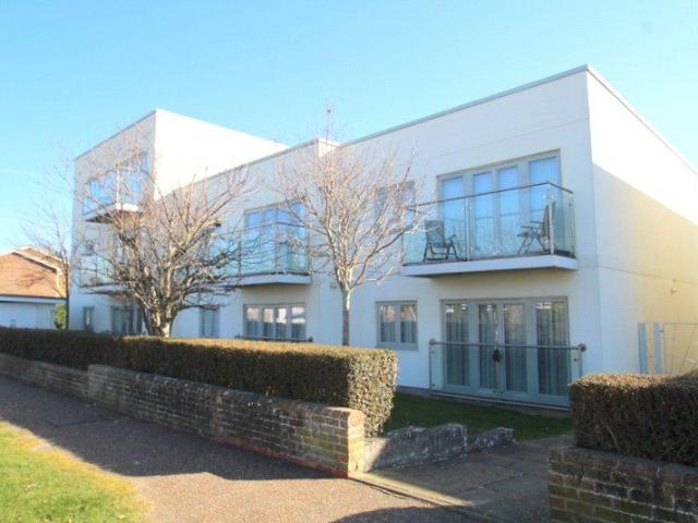 Apartment for rent in Rustington, Arun