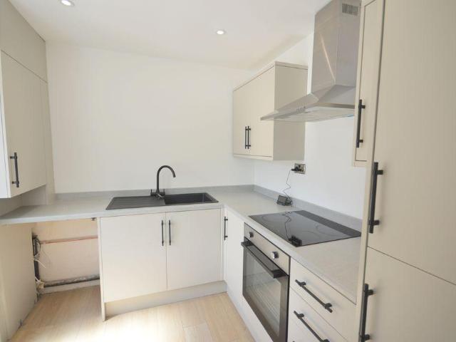 House for rent in Windmill Hill, Halton