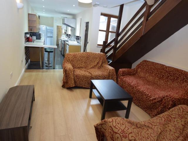 House for rent in Stoke, Stoke-on-Trent