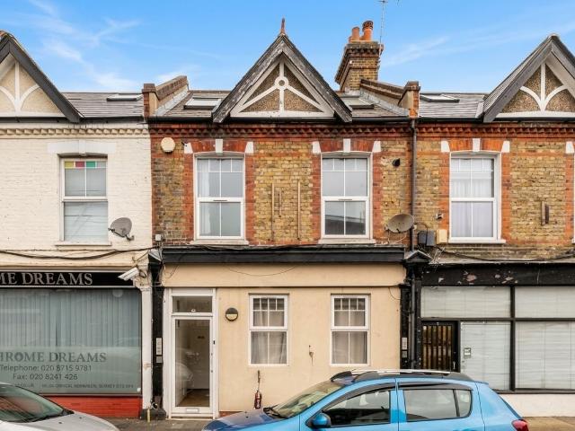Apartment for rent in London Borough of Merton, Greater London