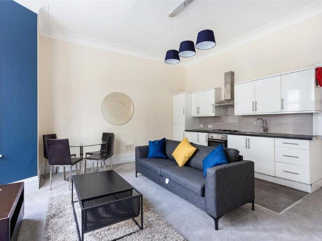 Apartment for rent in London Borough of Hammersmith and Fulham, Greater London