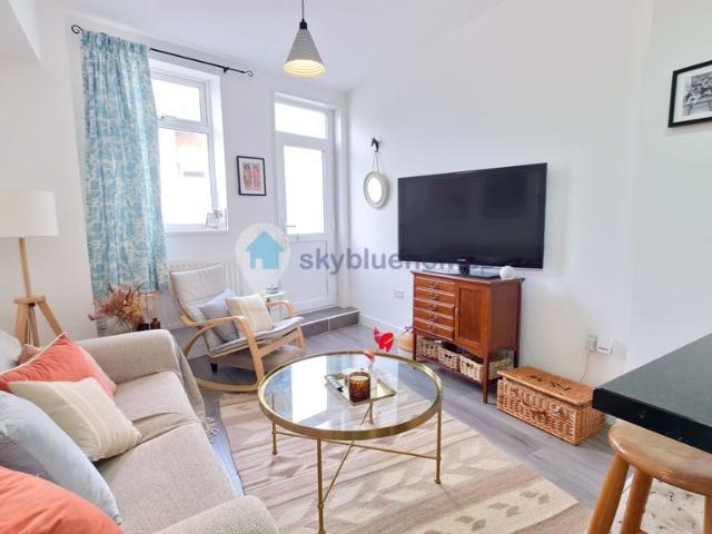 Apartment for rent in Elmfield, Leicestershire