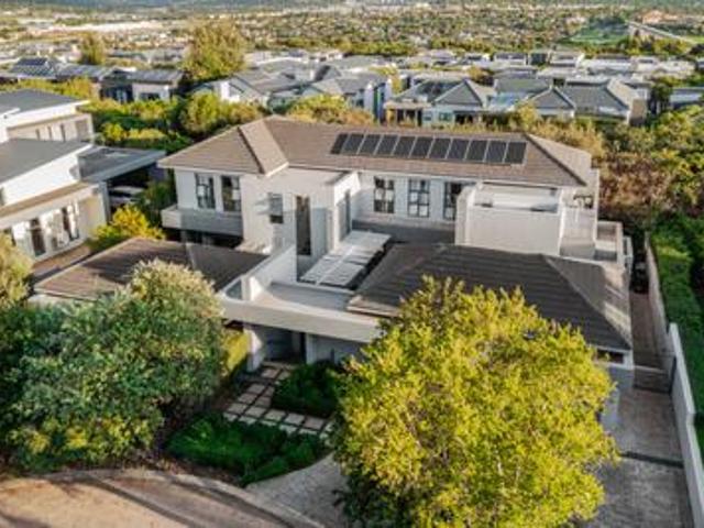 House for sale in Midrand, City of Johannesburg Metropolitan Municipality