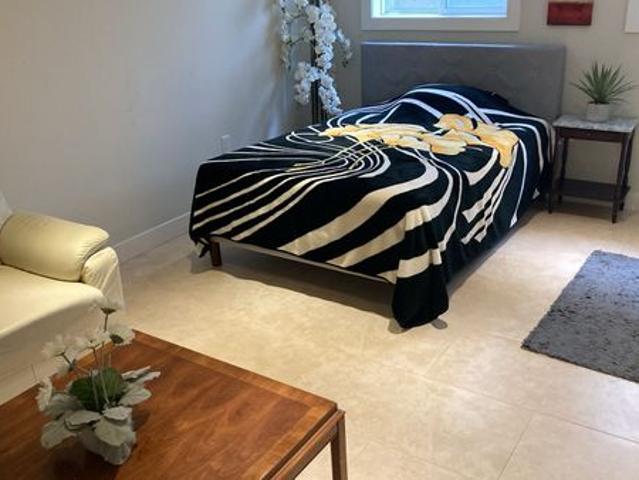 Room for rent in Woburn, Ontario