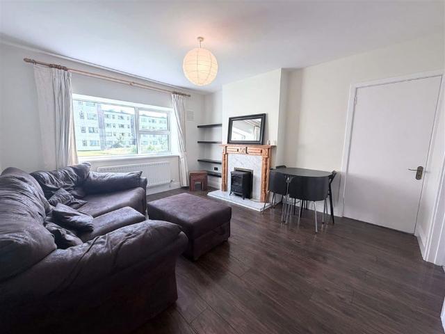 Apartment to rent in Bluebell, North Tipperary
