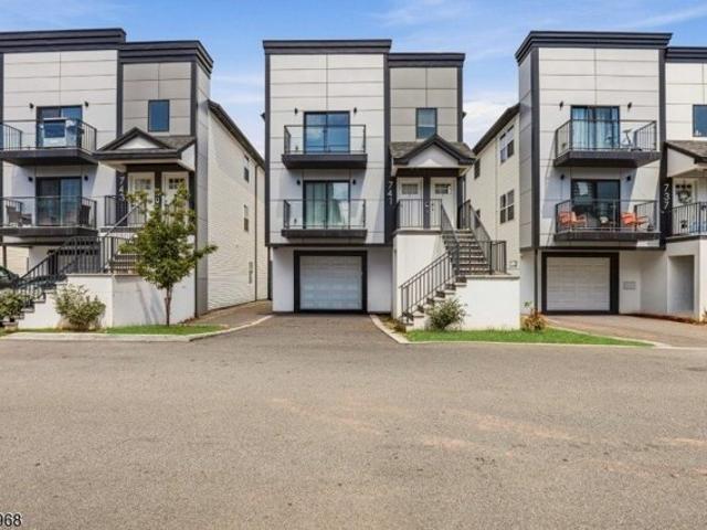 House for sale in Elizabeth, New Jersey