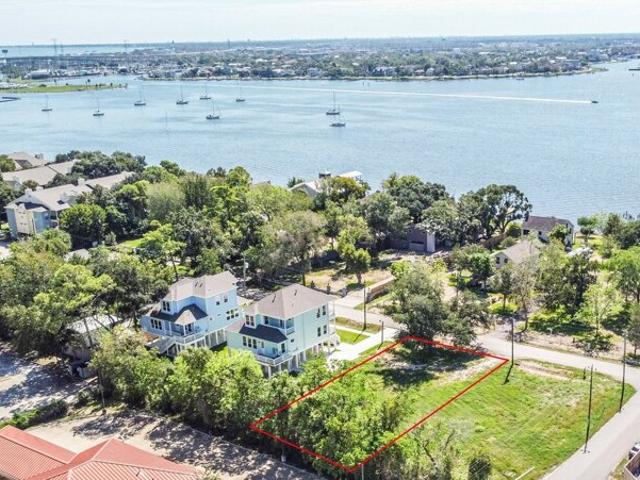 Land for sale in Seabrook Land for sale in Seabrook