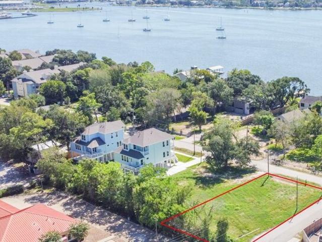 Land for sale in Seabrook Land for sale in Seabrook