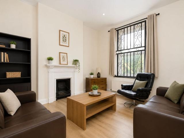 House for rent in Walworth, Greater London