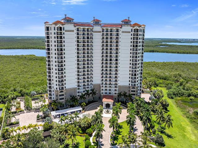 Apartment for sale in Naples, Florida
