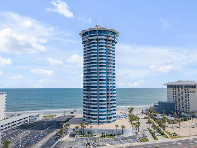 Apartment for sale in Daytona Beach Shores, Volusia County