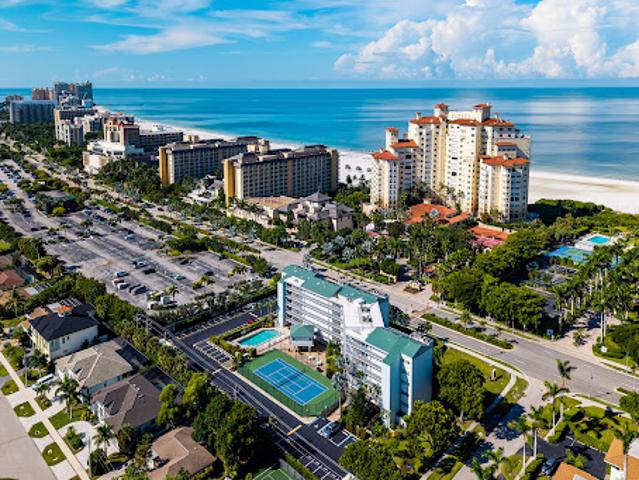 Apartment for sale in Marco Island, Collier County