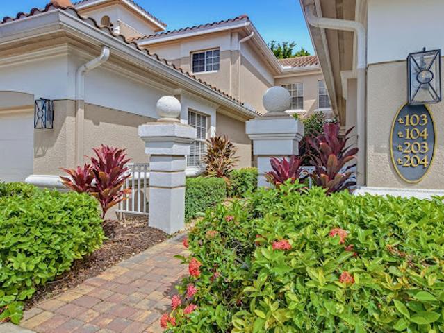Apartment for sale in Naples, Florida