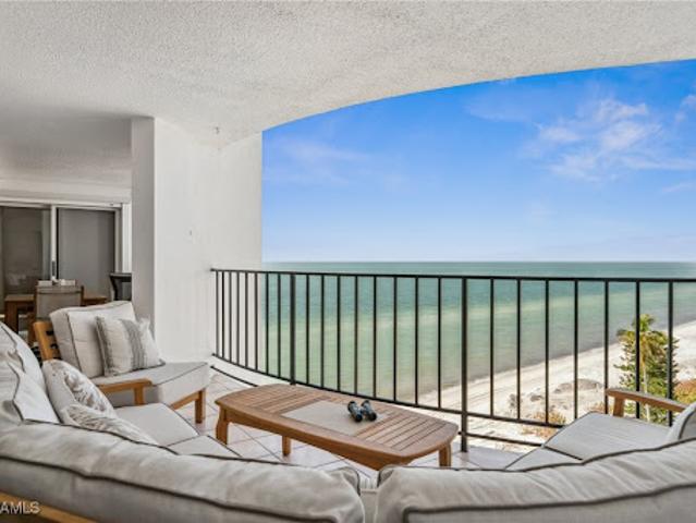 Apartment for sale in Naples, Florida