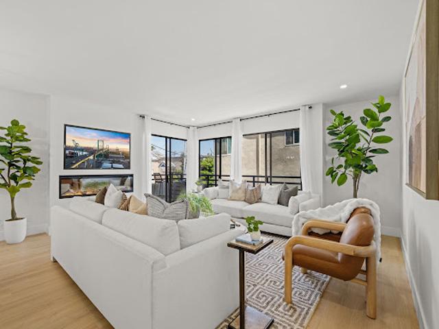 Apartment for sale in Long Beach, California