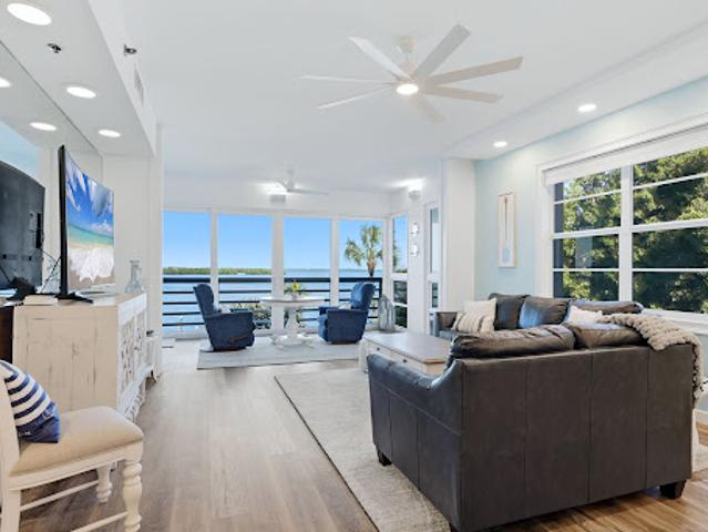 Apartment for sale in Longboat Key, Manatee County