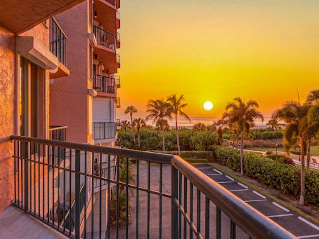 Apartment for sale in Marco Island, Collier County