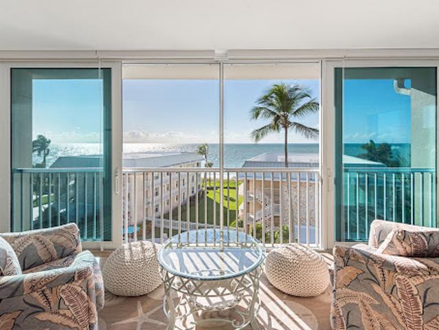 Apartment for sale in Naples, Florida