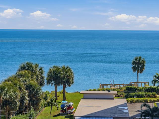 Apartment for sale in Marco Island, Florida