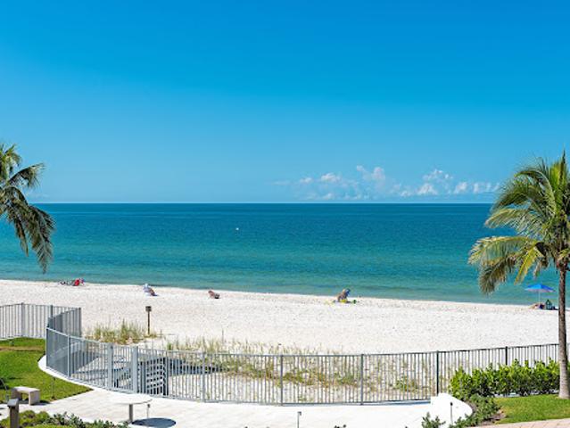 Apartment for sale in Naples, Florida