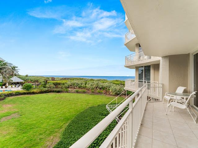 Apartment for sale in Stuart, Florida