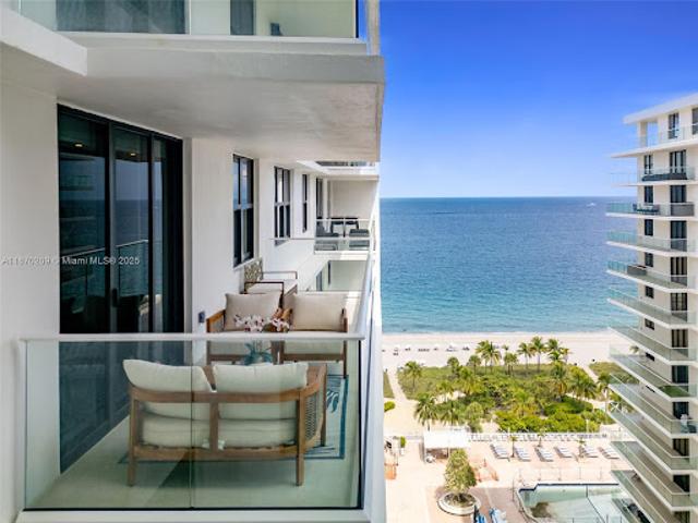 Apartment for sale in Bal Harbour, Florida