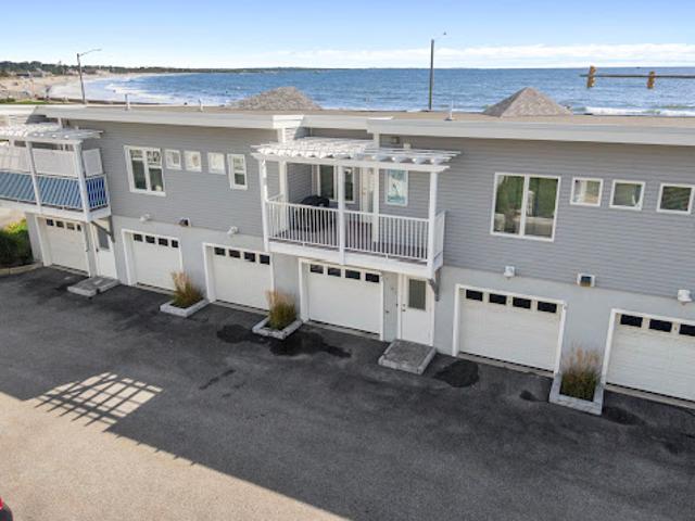 Apartment for sale in Narragansett, Rhode Island