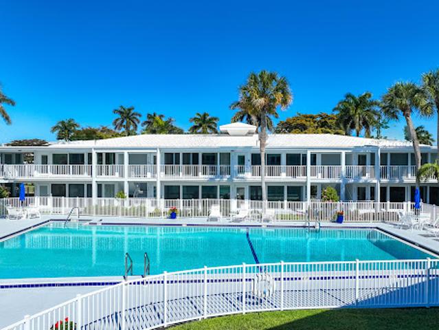 Apartment for sale in Naples, Florida