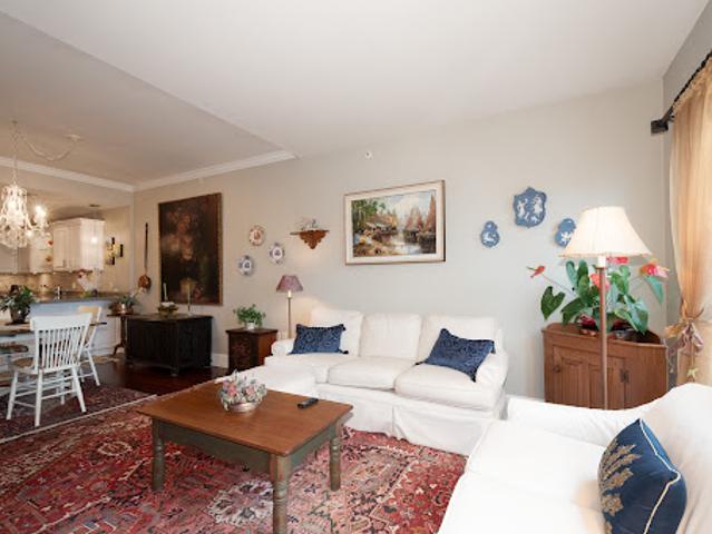 Apartment for sale in West Vancouver Apartment for sale in West Vancouver