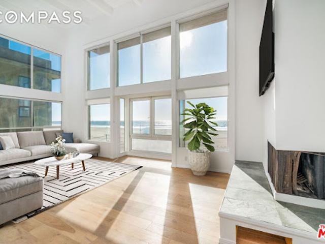 Apartment for sale in Marina Del Rey, California