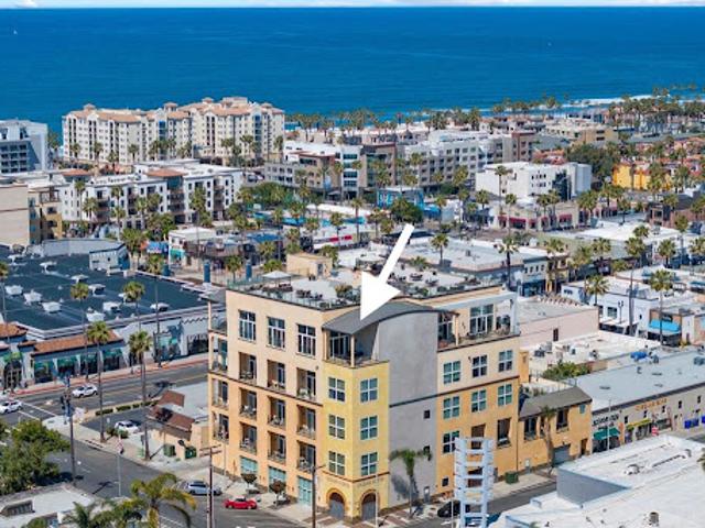 Apartment for sale in Oceanside, California