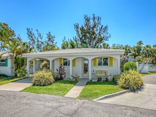 Apartment for sale in Longboat Key, Florida