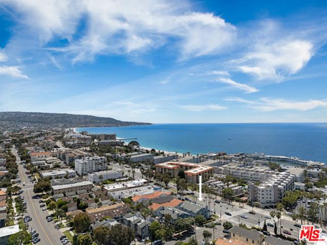 Apartment for sale in Redondo Beach, California