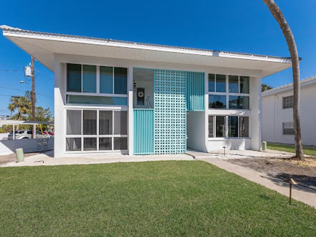 Apartment for sale in Holmes Beach, Florida