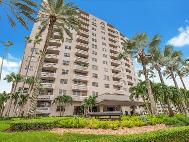 Apartment for sale in Coral Gables, Florida
