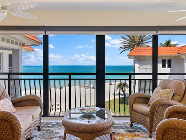 Apartment for sale in Naples, Florida