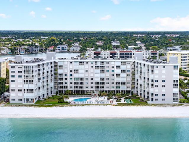 Apartment for sale in Naples, Florida