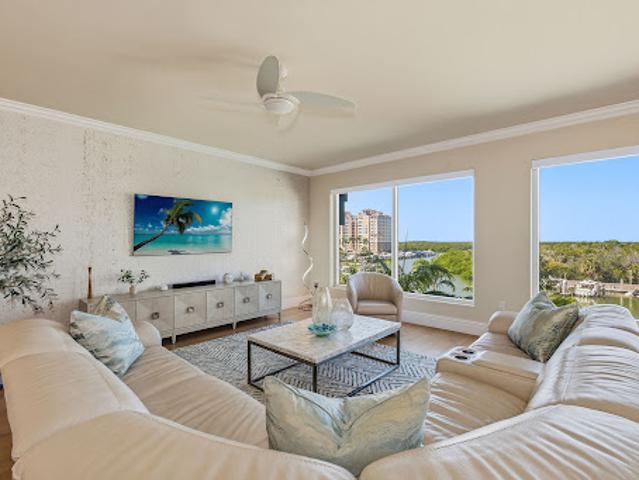 Apartment for sale in Naples, Florida