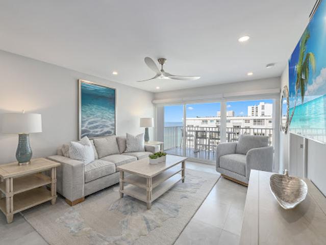 Apartment for sale in Naples, Florida