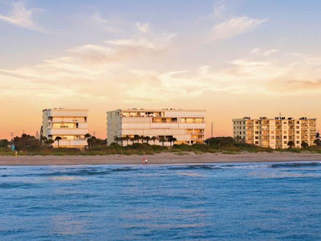 Apartment for sale in Cocoa Beach, Florida