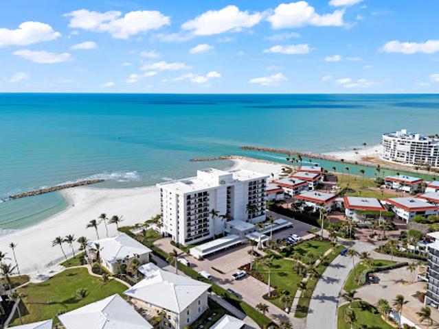 Apartment for sale in Naples, Florida