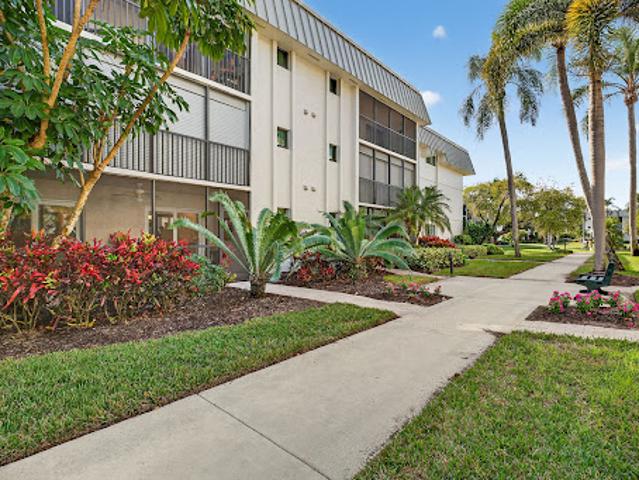 Apartment for sale in Naples, Florida