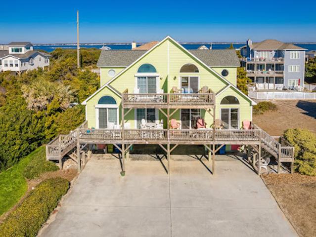 Apartment for sale in Emerald Isle, Carteret County