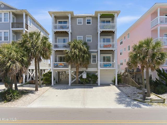 Apartment for sale in Carolina Beach, North Carolina