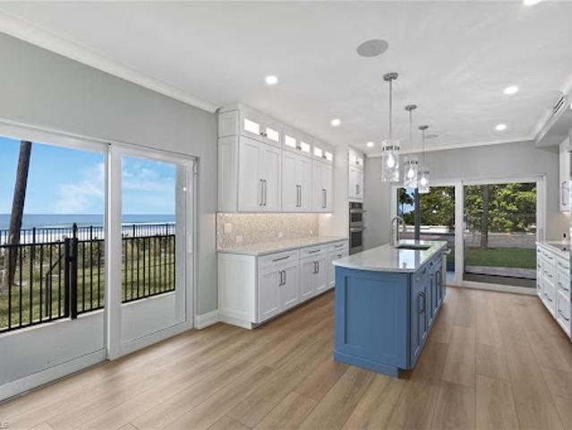 Apartment for sale in Naples, Florida